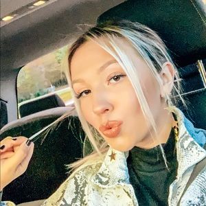 Meet your Posher, Grace